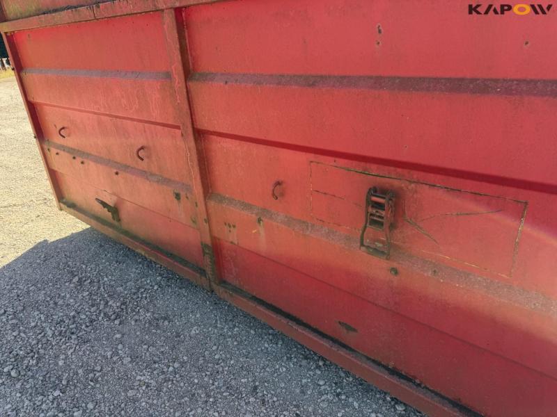 Container 21