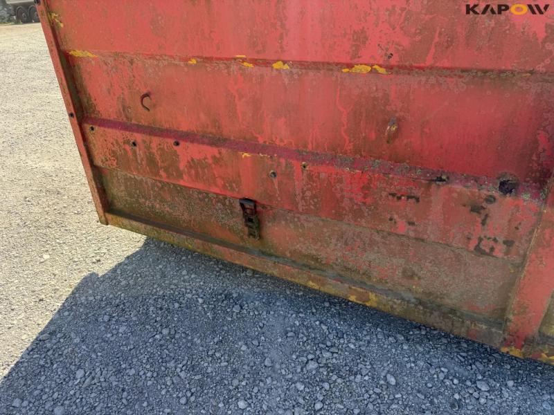 Container 20