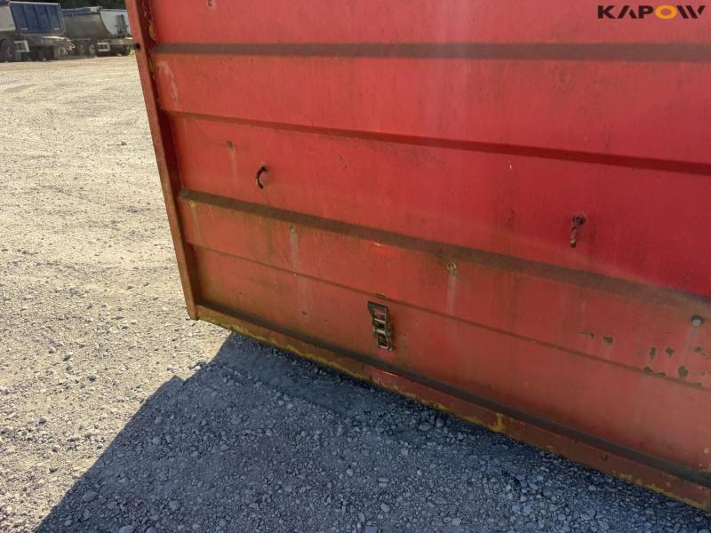 Container 21