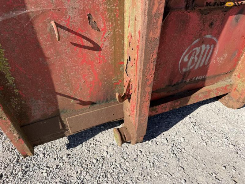 Container 11