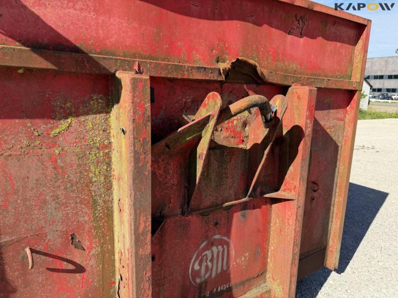 Container 12