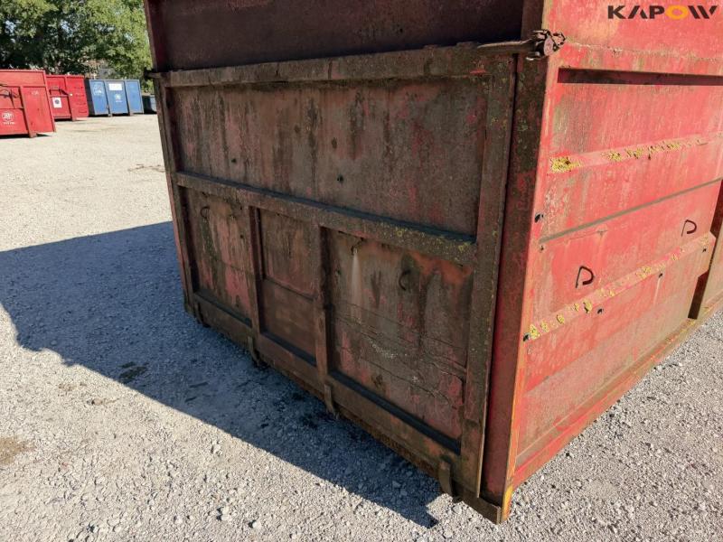 Container 17