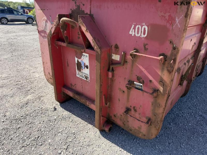 Container 9