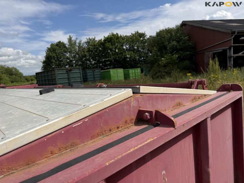 Container 14