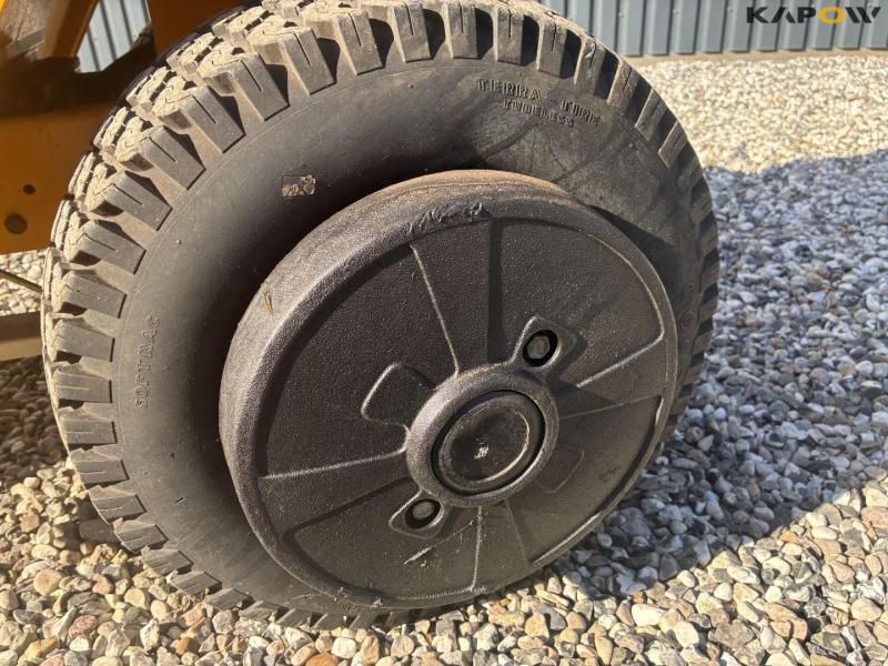 Cub Cadet 1320 garden tractor 9