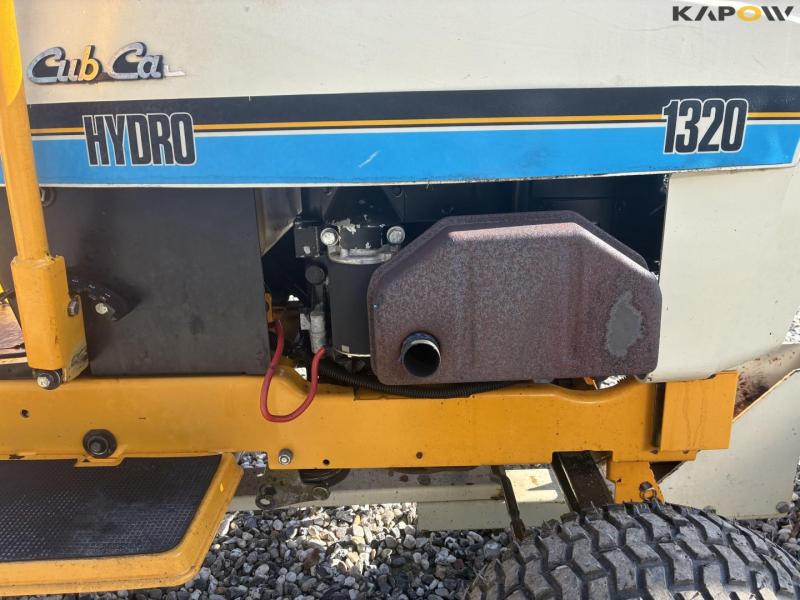 Cub Cadet 1320 garden tractor 14