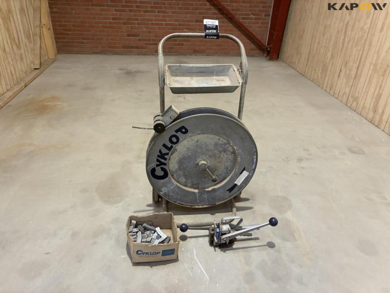 Cyklop steel strapping clamp and trolley 2