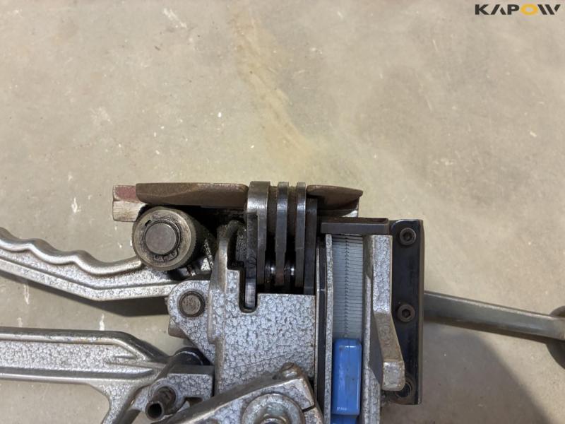 Cyklop steel strapping clamp and trolley 12