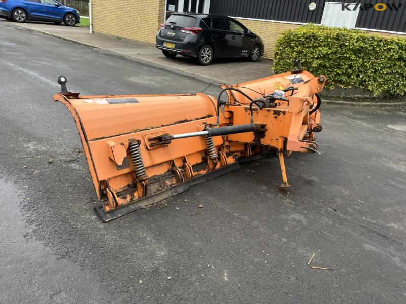Düvelsdorf snowplow (Damaged) 7