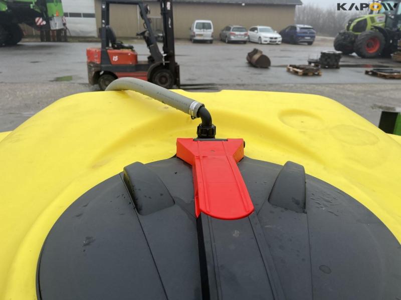 Danfoil front tank with pump - New 15