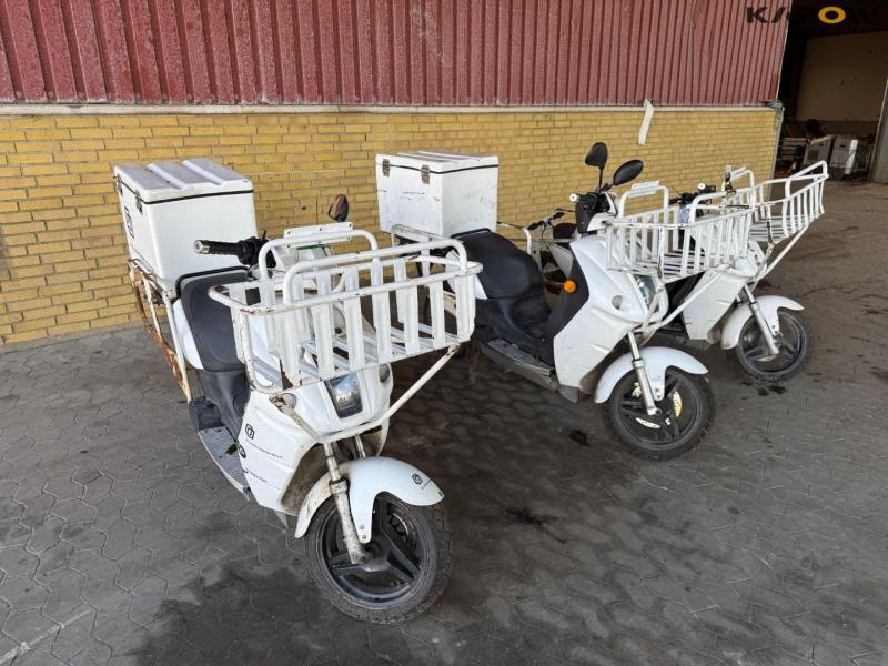 DAO 365 Electric moped 3