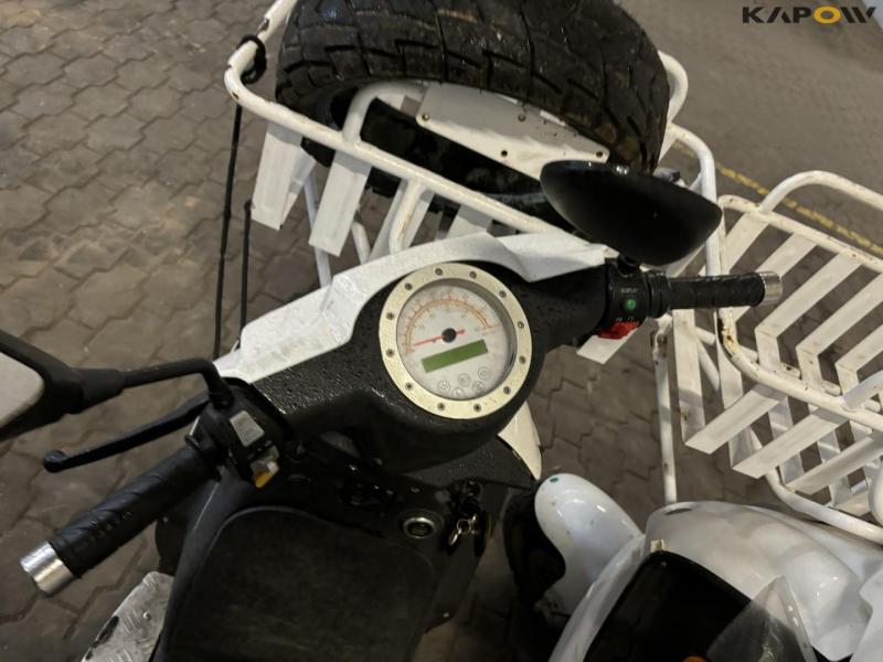 DAO 365 Electric moped 11