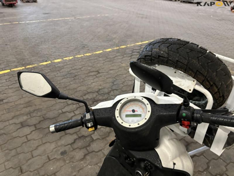 DAO 365 Electric moped 12