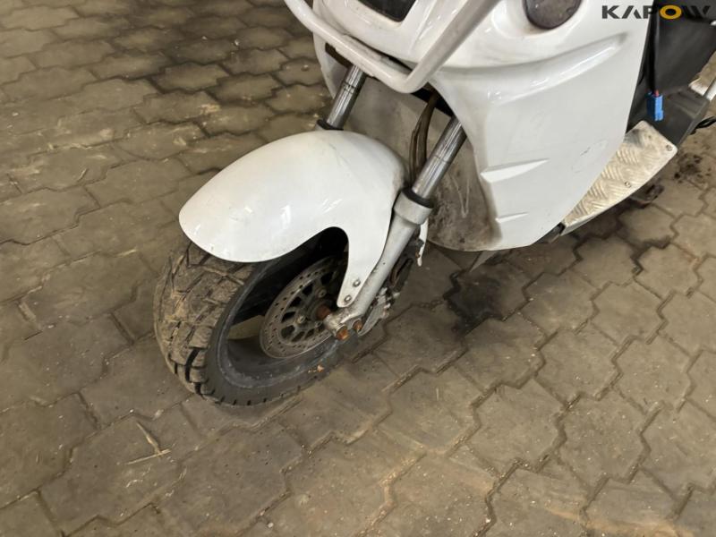 DAO 365 Electric moped 15