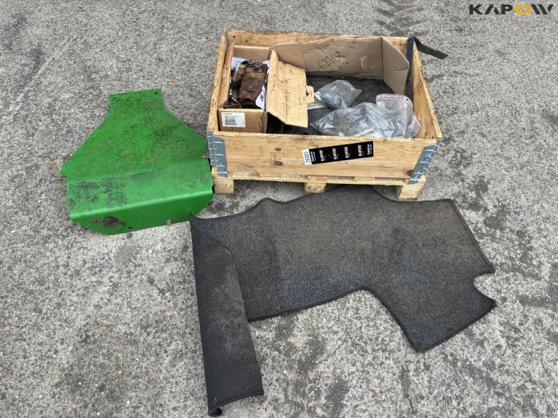 Parts for John Deere 6215R 1
