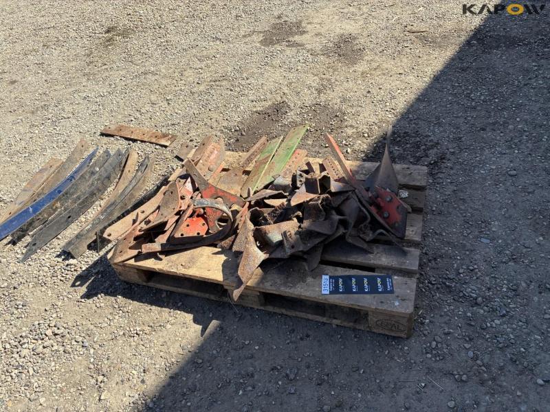 Parts for Kuhn plow 3