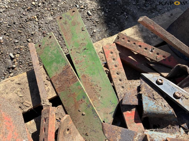 Parts for Kuhn plow 13