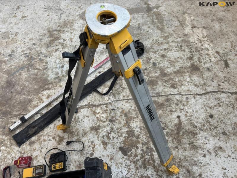 Dewalt DCE074R rotary laser with equipment 27
