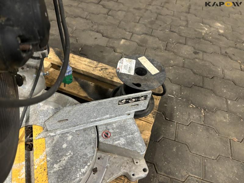 Dewalt DW708 Miter Saw 17
