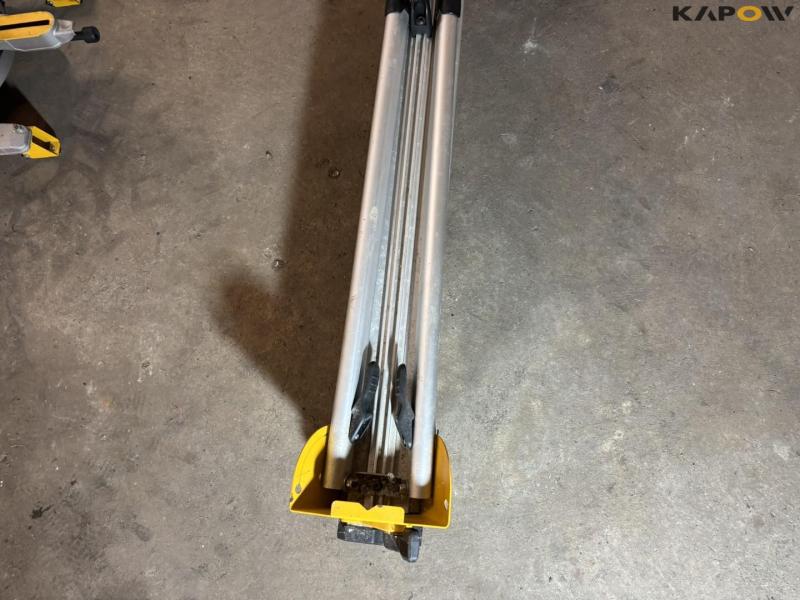 Dewalt DWS777-QS gear saw with table 18