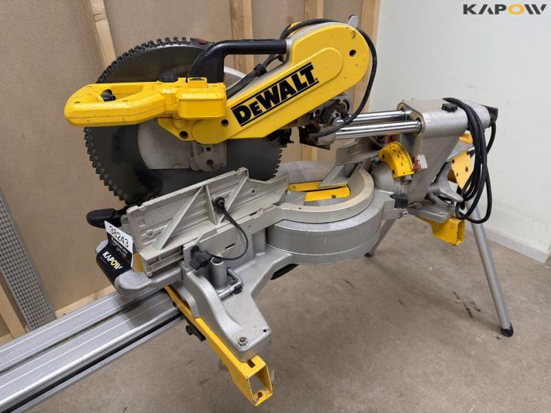 Dewalt chop/mitre saw 17