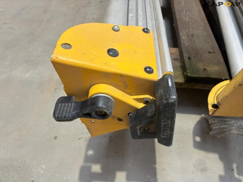 Dewalt Chop/Miter Saw 38