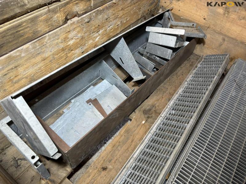 Miscellaneous construction equipment 29