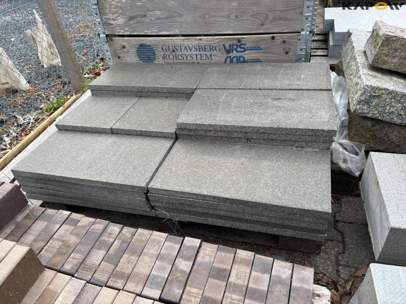Various paving stones 10