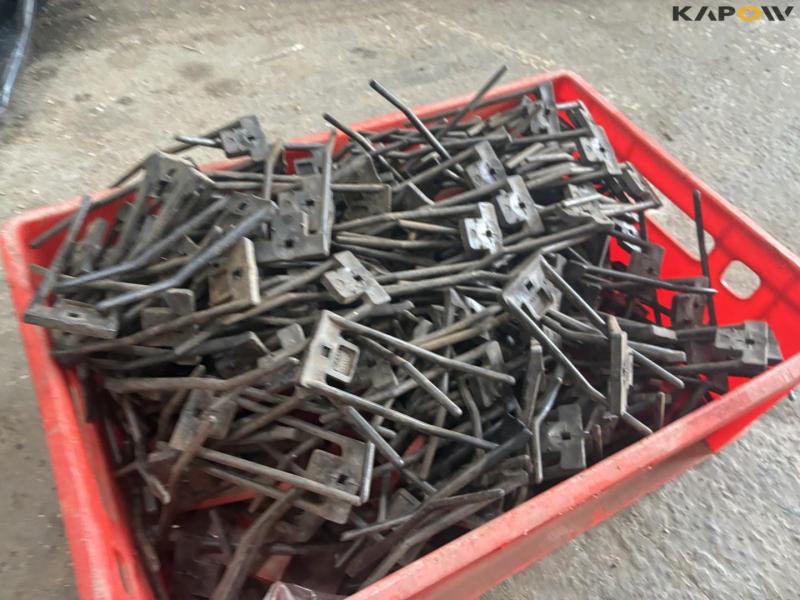 Various parts for New Holland combine harvester 59