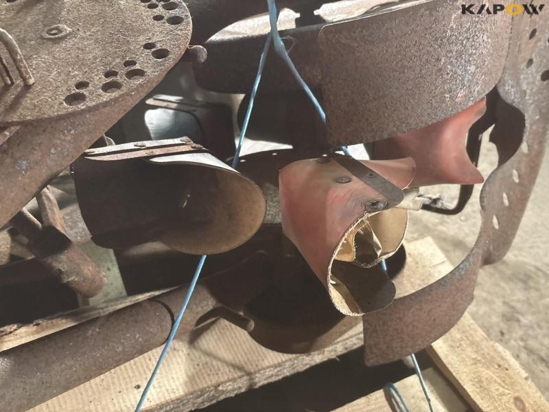 Miscellaneous parts 16