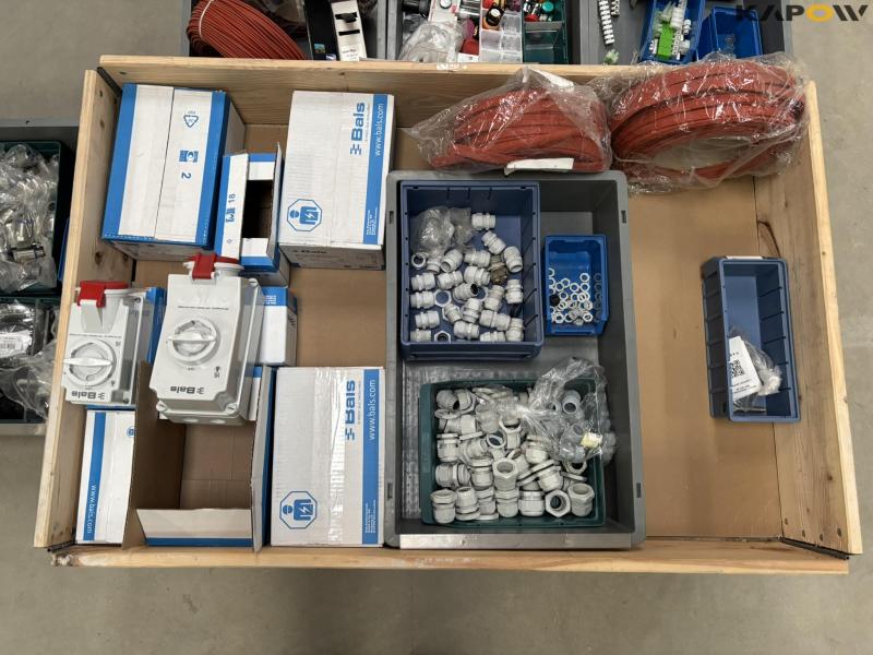 Various electrical parts - new 5