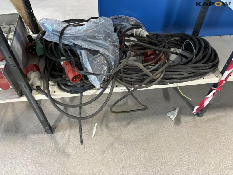 Miscellaneous electrical parts 17