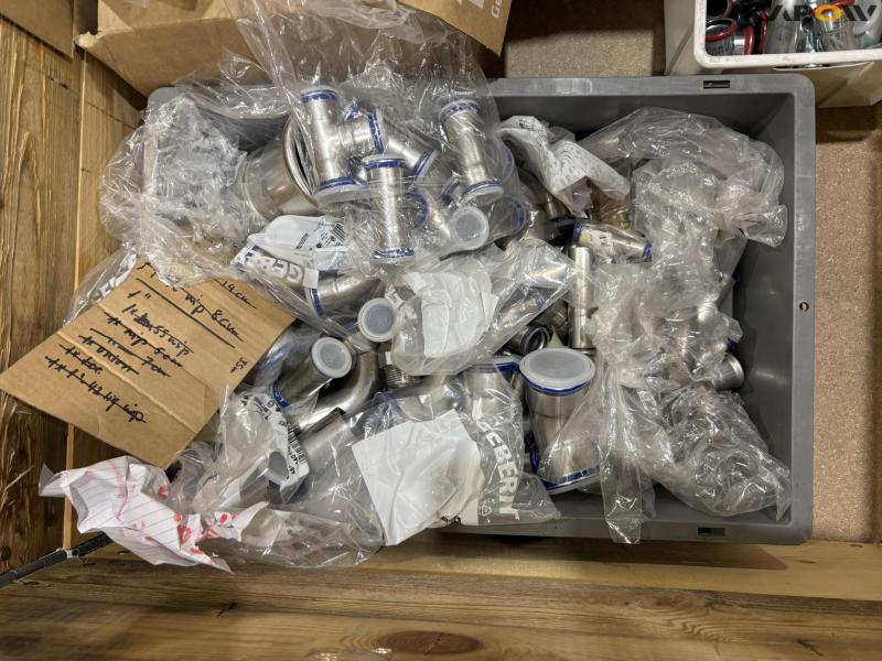 Various fittings - stainless steel 18