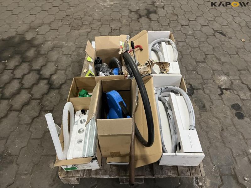 Various hand pumps - New 2