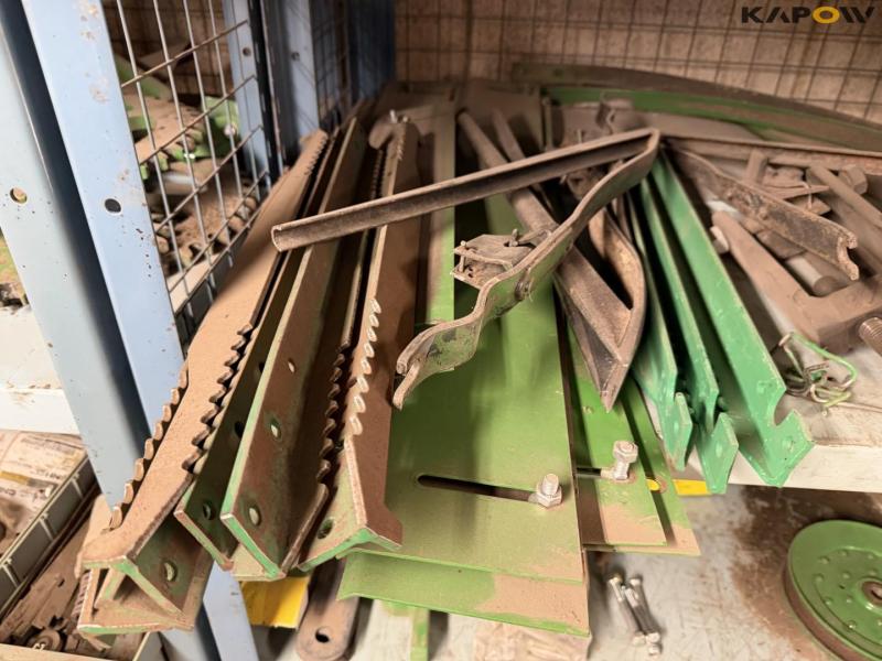 Various John Deere/Claas combine harvester spare parts 7