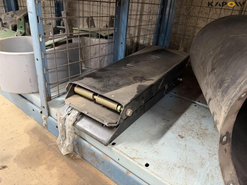 Various John Deere/Claas combine harvester spare parts 74