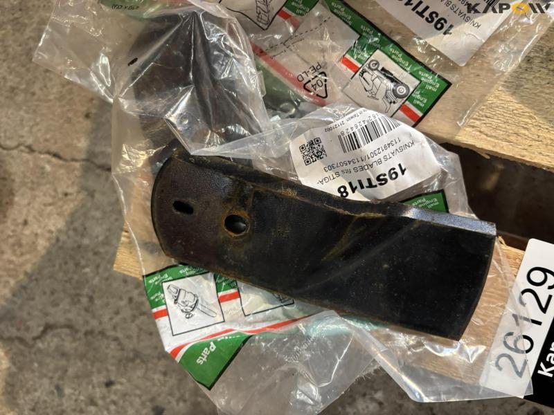 Various blades for lawn mowers 14