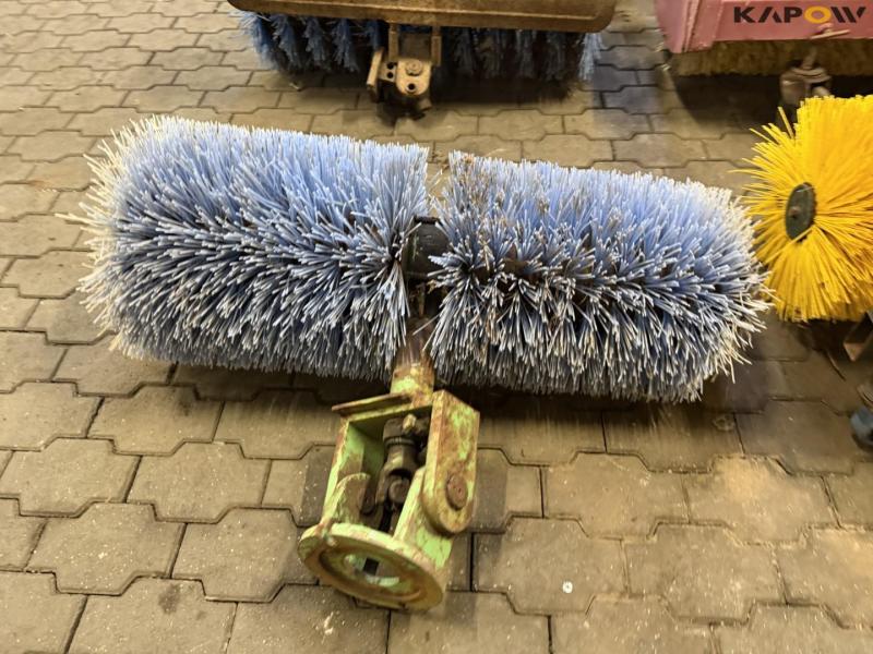 Various brooms 32