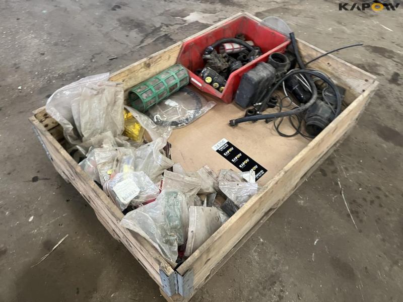 Various field sprayer spare parts 7