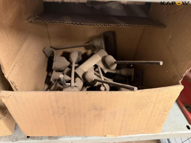 Various MF/New Holland baler spare parts 18