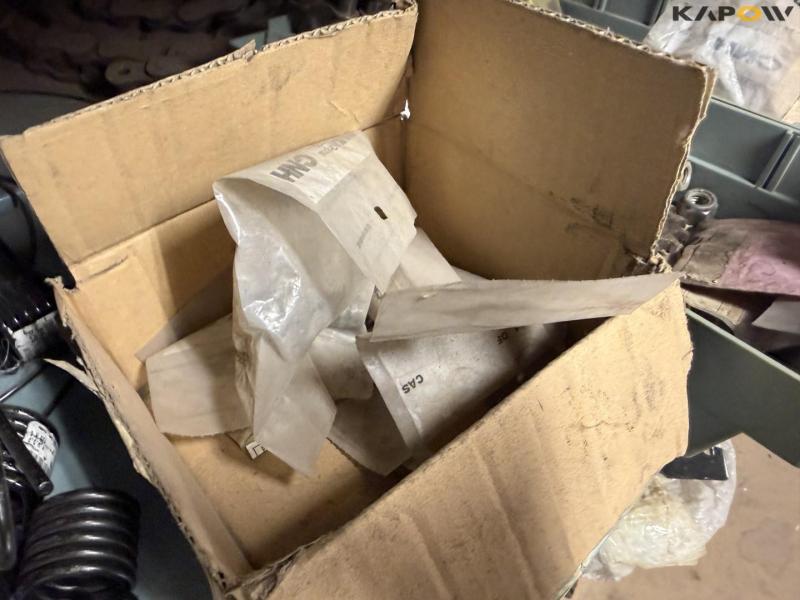 Various MF/New Holland baler spare parts 32