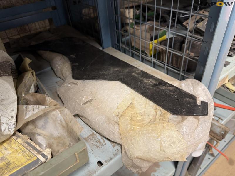 Various MF/New Holland baler spare parts 36