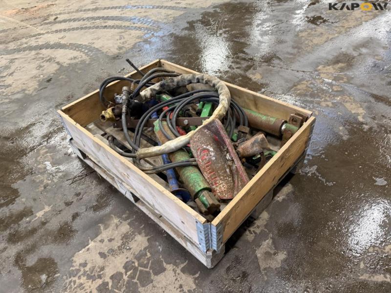 Miscellaneous on pallet 5