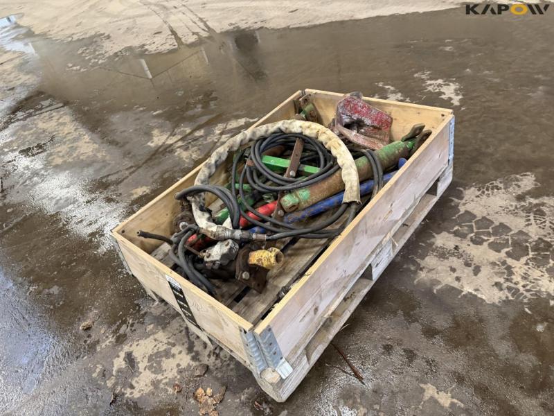 Miscellaneous on pallet 7