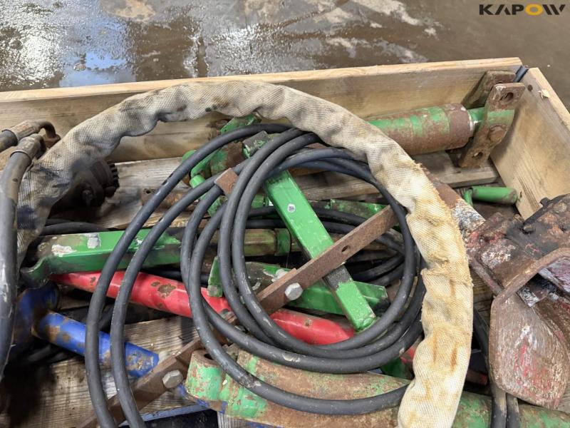 Miscellaneous on pallet 11