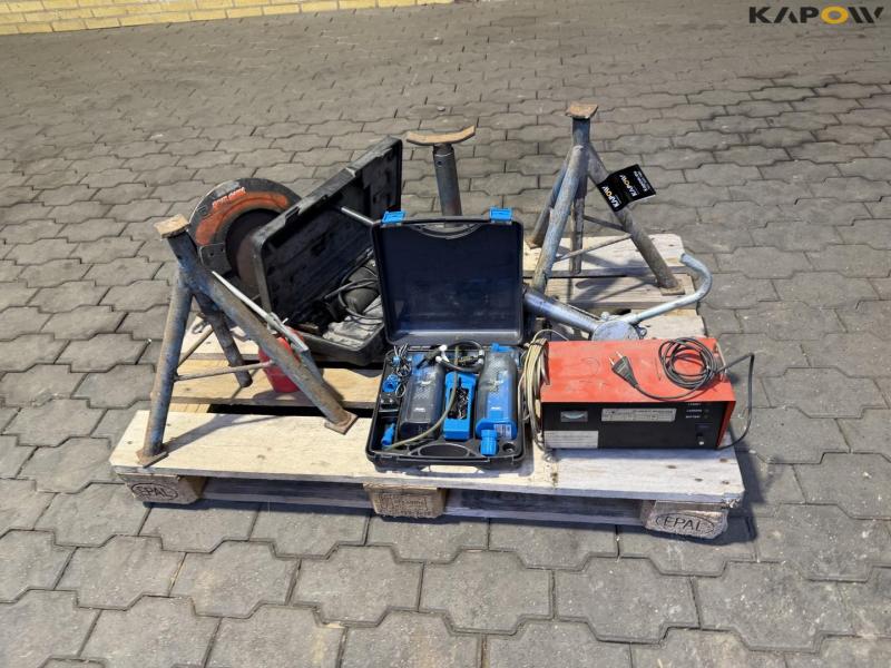 Miscellaneous on pallet 2