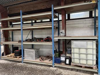 Miscellaneous on pallet rack