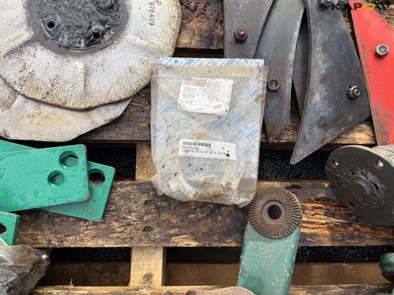 Various plow parts 15