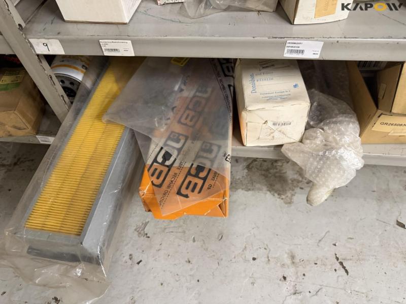 Various spare parts 60