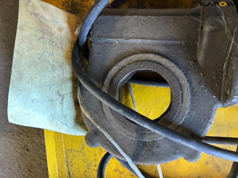 Various pipe thread cutters 14